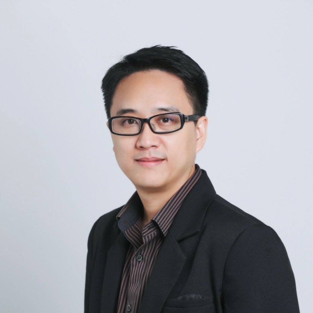 คุณศิริพงศ์ เตียวพิพิธพร (ป้อง)